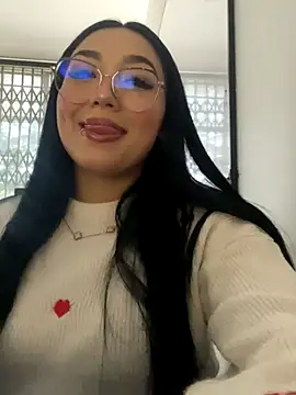 Snapshot of Enyel_valmina chatting on 09/18/25, 05:49 Enyel valmina online show from 09/18/25, 05:49