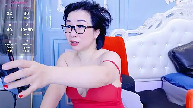 LucianaMe online show from 12/17/25, 02:38