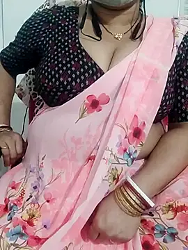 Snapshot of o-radha chatting on 02/15/25, 12:22 o-radha online show from 02/15/25, 12:22