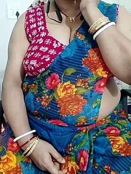 Snapshot of o-radha chatting on 02/12/25, 10:46 o-radha online show from 02/12/25, 10:46