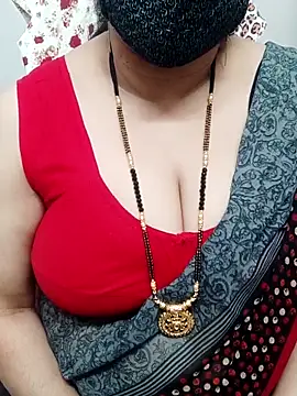 Snapshot of o-radha chatting on 02/19/25, 07:48 o-radha online show from 02/19/25, 07:48