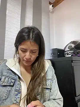 Andrea18 blonde online show from 03/14/25, 12:29