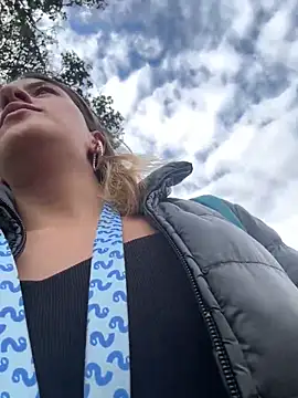 Snapshot of Andrea18_blonde chatting on 02/02/26, 01:32 Andrea18 blonde online show from 02/02/26, 01:32