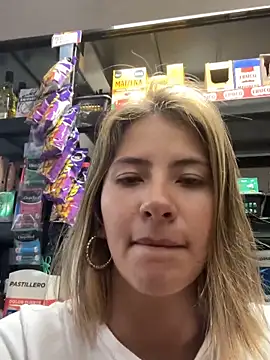 Andrea18 blonde online show from 10/27/25, 11:27