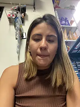 Snapshot of Andrea18_blonde chatting on 02/18/26, 12:08 Andrea18 blonde online show from 02/18/26, 12:08