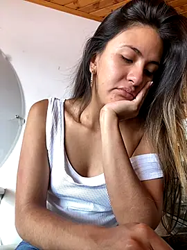 Andrea18 blonde online show from 10/21/25, 03:44