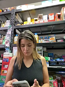 Snapshot of Andrea18_blonde chatting on 02/19/26, 02:58 Andrea18 blonde online show from 02/19/26, 02:58