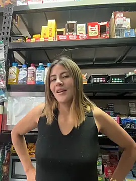 Snapshot of Andrea18_blonde chatting on 02/10/26, 04:28 Andrea18 blonde online show from 02/10/26, 04:28