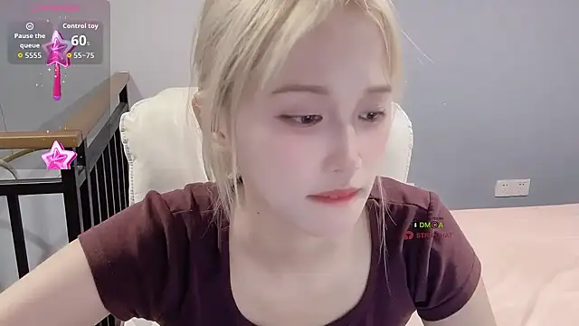 xunian71O online show from 09/29/25, 09:31