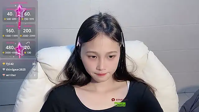 xunian71O online show from 02/17/25, 04:39