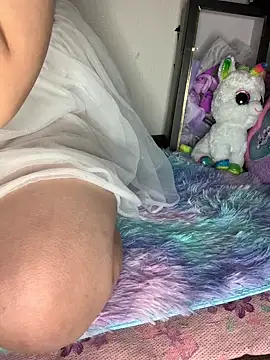 Snapshot of PINO_pino_01 chatting on 11/07/25, 05:50 PINO pino 01 online show from 11/07/25, 05:50