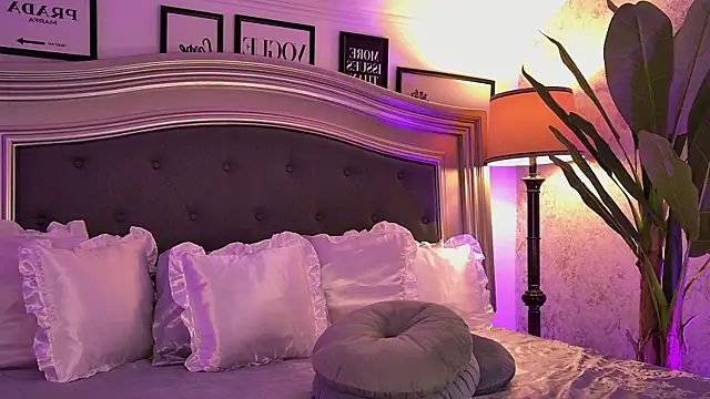 Amber Luna online show from 09/28/25, 05:25