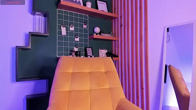 Gigi Strawberry online show from 01/16/26, 11:42