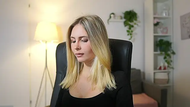 Snapshot of catecrago_ chatting on 11/05/25, 09:01 catecrago online show from 11/05/25, 09:01