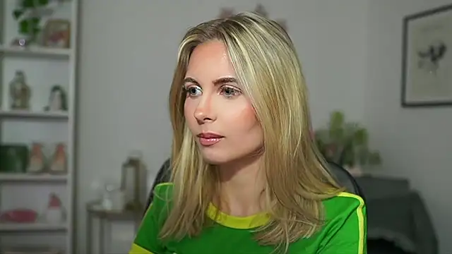 Snapshot of catecrago_ chatting on 03/14/25, 08:53 catecrago online show from 03/14/25, 08:53