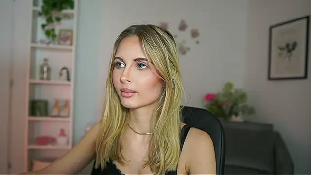 Snapshot of catecrago_ chatting on 02/27/25, 02:00 catecrago online show from 02/27/25, 02:00