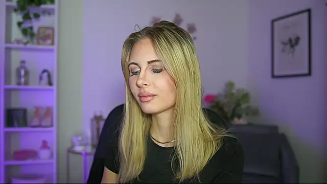 Snapshot of catecrago_ chatting on 02/25/25, 04:57 catecrago online show from 02/25/25, 04:57