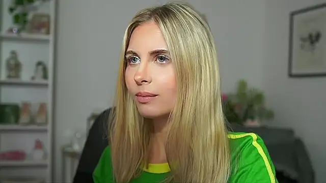 Snapshot of catecrago_ chatting on 03/14/25, 12:40 catecrago online show from 03/14/25, 12:40