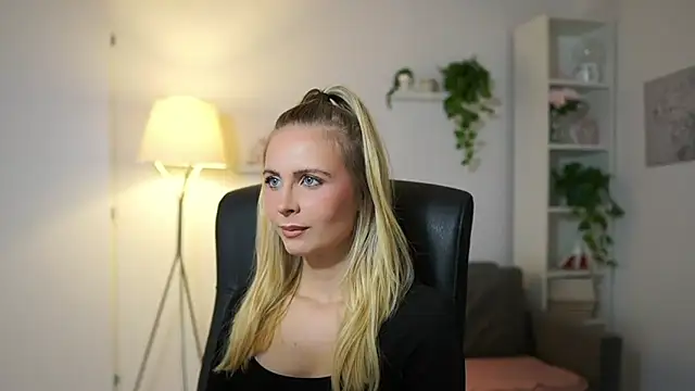 Snapshot of catecrago_ chatting on 09/25/25, 08:31 catecrago online show from 09/25/25, 08:31