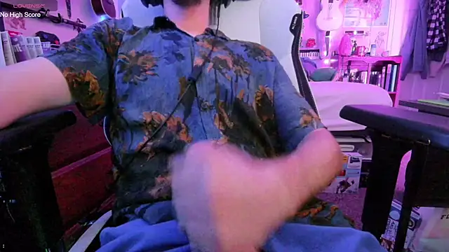 AaronSkeetman online show from 07/10/26, 06:57