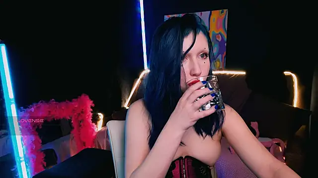 Snapshot of Bibi_Iva chatting on 03/05/25, 07:06 Bibi Iva online show from 03/05/25, 07:06