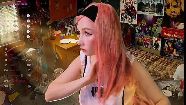 Snapshot of Bibi_Iva chatting on 09/23/25, 08:27 Bibi Iva online show from 09/23/25, 08:27