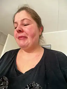 Lars-Lola online show from 02/21/26, 11:45