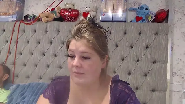 Lars-Lola online show from 11/12/25, 11:14