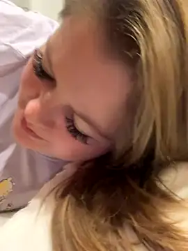 Lars-Lola online show from 12/05/25, 09:41