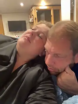 Lars-Lola online show from 10/29/25, 06:56