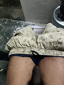 Snapshot of omni_333 chatting on 02/02/26, 11:04 omni 333 online show from 02/02/26, 11:04