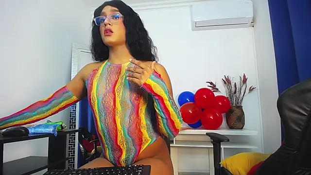 Snapshot of Karla_Dior7 chatting on 02/25/25, 03:31 Karla Dior7 online show from 02/25/25, 03:31