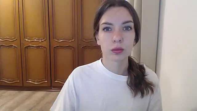 aurora lust online show from 10/28/25, 06:23