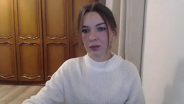 aurora lust online show from 11/13/25, 06:39