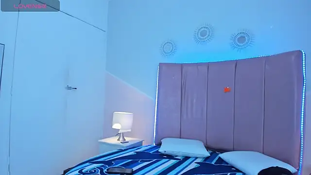 Liiam smith  online show from 11/03/25, 12:53