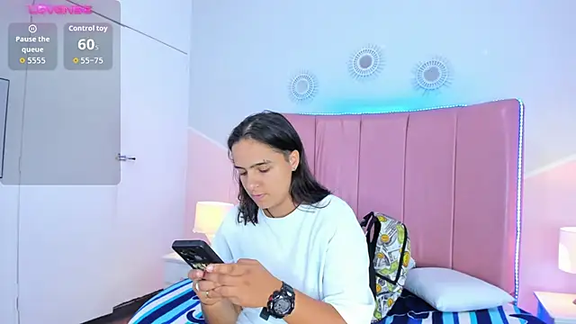 Liiam smith  online show from 11/21/25, 01:32