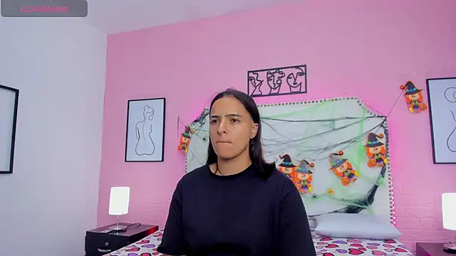 Liiam smith  online show from 10/31/25, 01:08