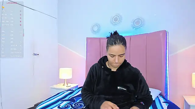 Liiam smith  online show from 12/19/25, 01:24