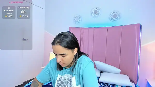 Liiam smith  online show from 11/29/25, 01:22