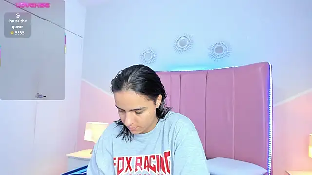 Liiam smith  online show from 12/03/25, 12:59