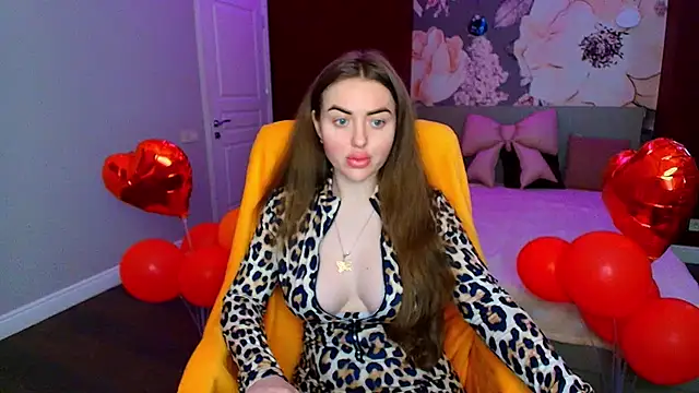 MissisCaty online show from 05/20/26, 04:09