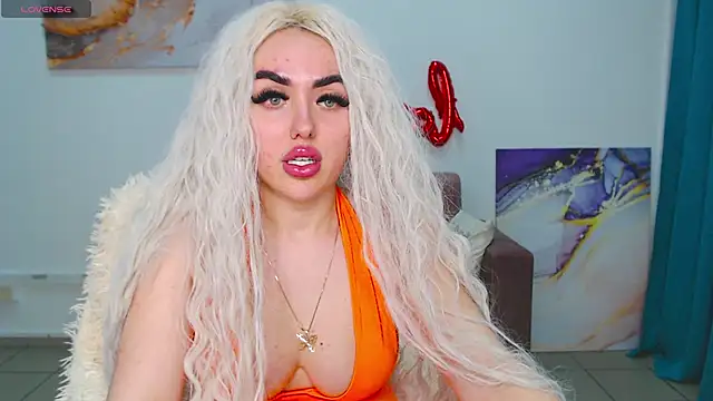 Snapshot of MissisCaty chatting on 03/14/25, 06:50 MissisCaty online show from 03/14/25, 06:50