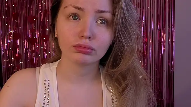 Lora Rosee online show from 05/12/26, 02:12