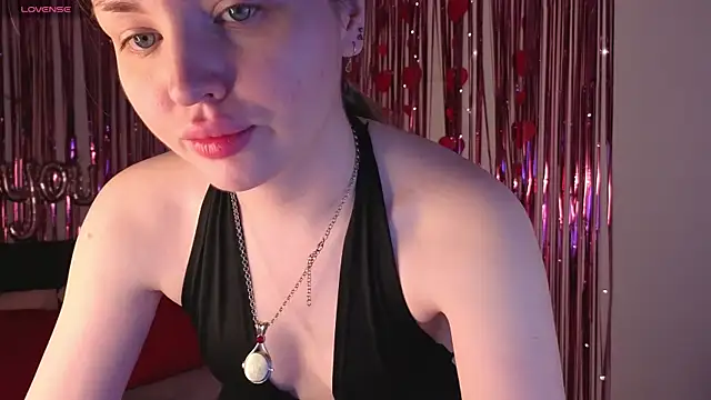 Snapshot of Lora_Rosee chatting on 07/15/26, 02:24 Lora Rosee online show from 07/15/26, 02:24