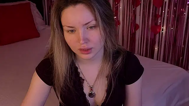 Snapshot of Lora_Rosee chatting on 06/04/26, 02:33 Lora Rosee online show from 06/04/26, 02:33