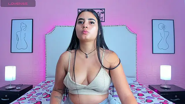  Emma whiitee  online show from 11/01/25, 01:05