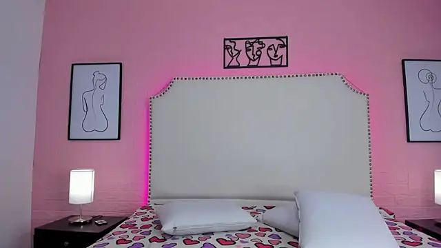  Emma whiitee  online show from 10/13/25, 01:12