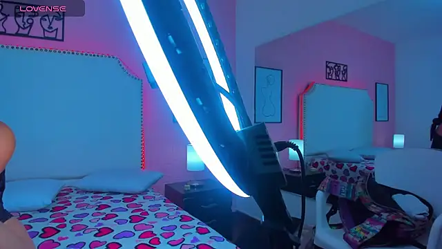  Emma whiitee  online show from 11/10/25, 12:54