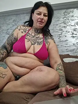 CannabisQueenn online show from 11/06/25, 07:23