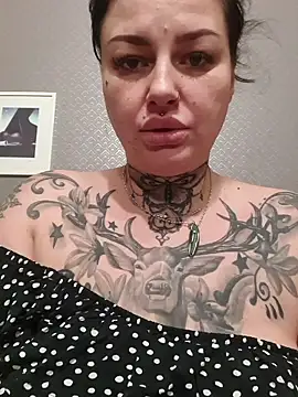 CannabisQueenn online show from 12/01/25, 03:24